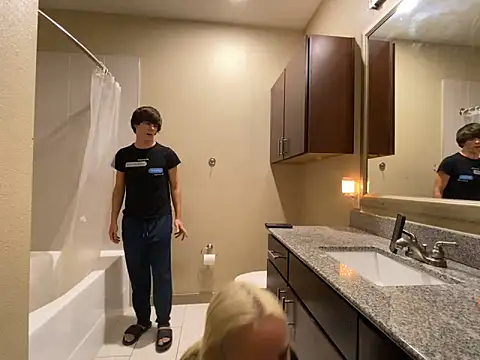 Snapshot of girlfriendmissy chatting on 01.26.25 girlfriendmissy online show from 01.26.25