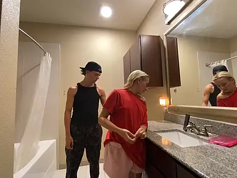 Snapshot of girlfriendmissy chatting on 02.14.25 girlfriendmissy online show from 02.14.25