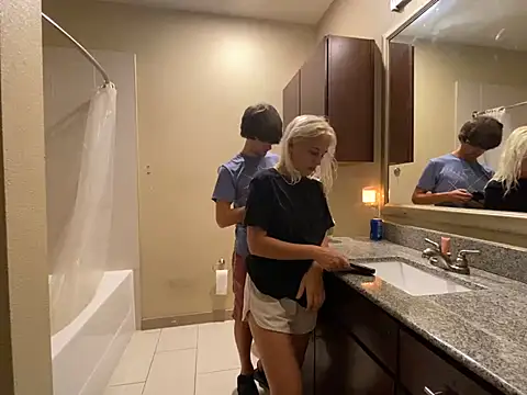 Snapshot of girlfriendmissy chatting on 03.08.25 girlfriendmissy online show from 03.08.25