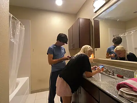 Snapshot of girlfriendmissy chatting on 03.14.25 girlfriendmissy online show from 03.14.25