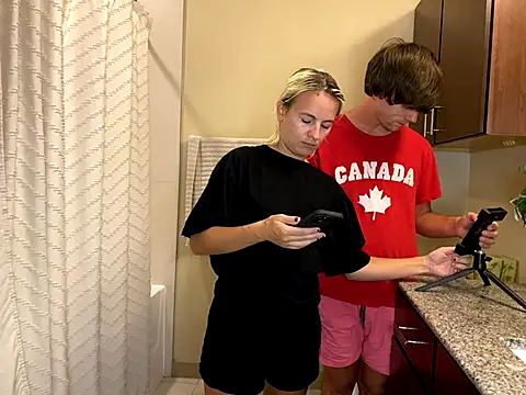 Snapshot of girlfriendmissy chatting on 09.24.25 girlfriendmissy online show from 09.24.25