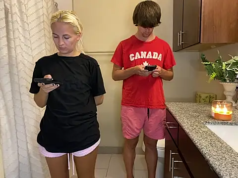 Snapshot of girlfriendmissy chatting on 10.07.25 girlfriendmissy online show from 10.07.25