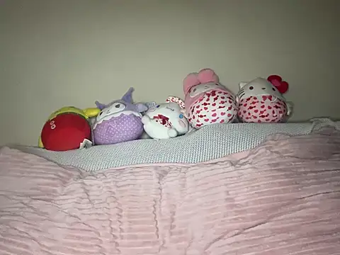 Snapshot of girlfriendmissy chatting on 10.19.25 girlfriendmissy online show from 10.19.25