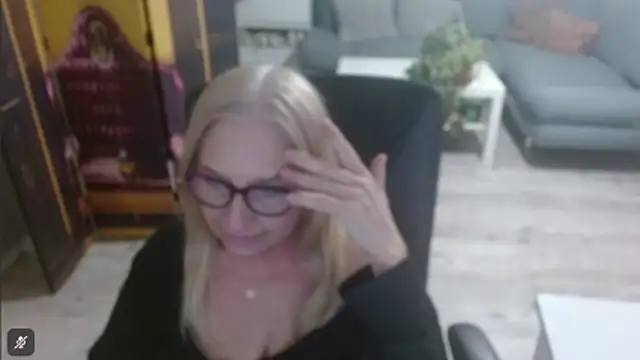 Snapshot of sofia_xkiss chatting on 02.04.26 sofia xkiss online show from 02.04.26