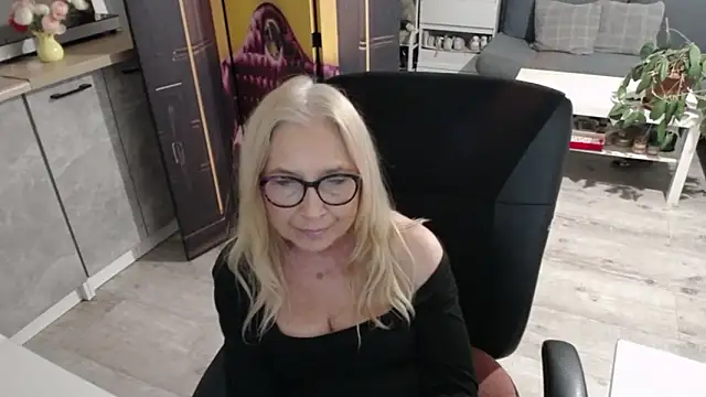 Snapshot of sofia_xkiss chatting on 02.16.26 sofia xkiss online show from 02.16.26