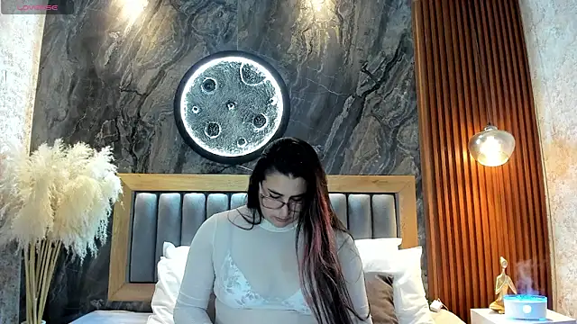 Snapshot of BellaPeers_ chatting on 05.23.26 BellaPeers online show from 05.23.26