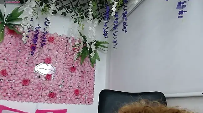 BLONDE SEXYHOT online show from 02.10.25