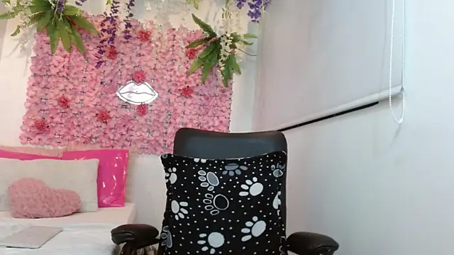 BLONDE SEXYHOT online show from 10.04.25