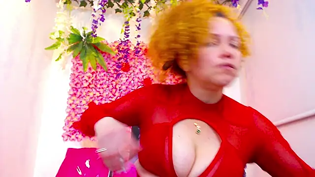 BLONDE SEXYHOT online show from 11.15.25