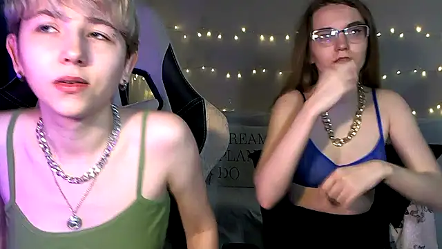 velvetvalkyries online show from 03.18.25