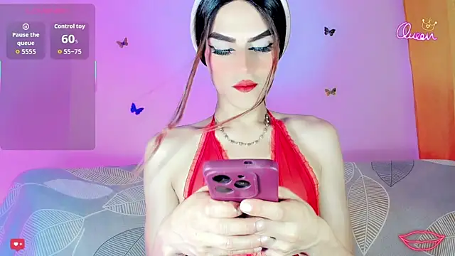 Snapshot of TatiGil chatting on 02.19.26 TatiGil online show from 02.19.26