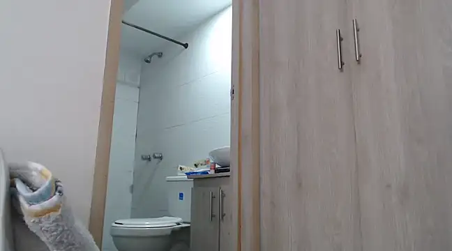 Snapshot of Skarlet_Adams28 chatting on 12.10.24 Skarlet Adams28 online show from 12.10.24