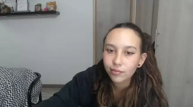 Snapshot of Skarlet_Adams28 chatting on 12.14.24 Skarlet Adams28 online show from 12.14.24