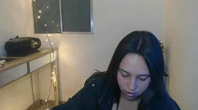 Snapshot of Skarlet_Adams28 chatting on 01.22.25 Skarlet Adams28 online show from 01.22.25