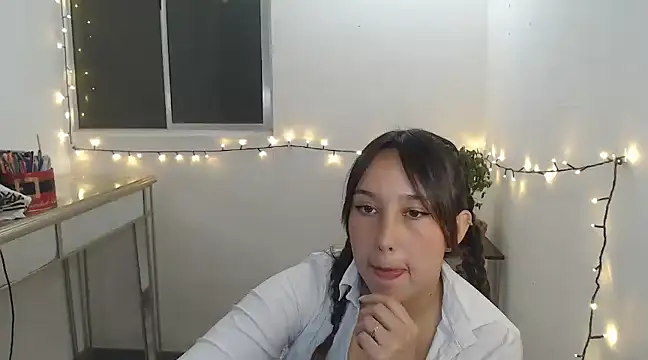 Snapshot of Skarlet_Adams28 chatting on 01.24.25 Skarlet Adams28 online show from 01.24.25