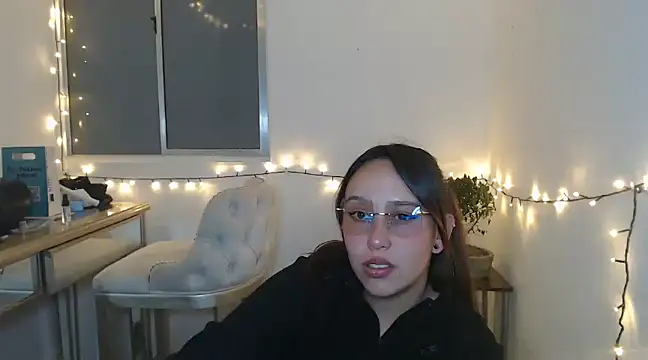 Snapshot of Skarlet_Adams28 chatting on 01.29.25 Skarlet Adams28 online show from 01.29.25