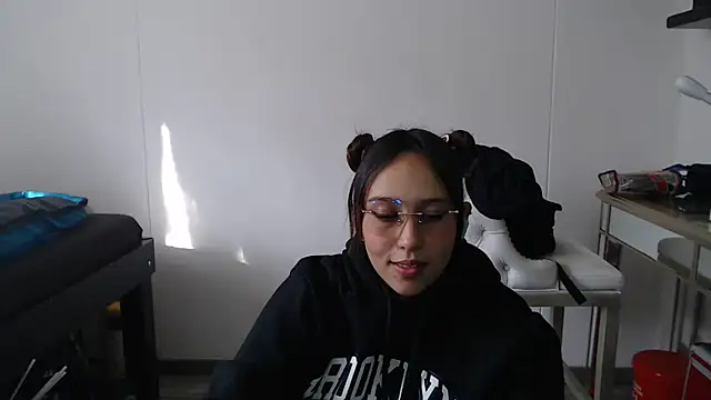 Snapshot of Skarlet_Adams28 chatting on 02.06.25 Skarlet Adams28 online show from 02.06.25