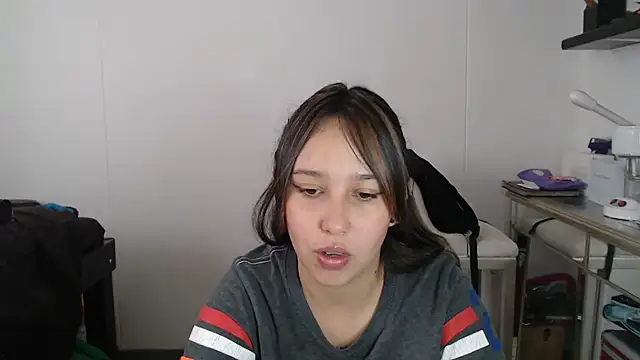 Snapshot of Skarlet_Adams28 chatting on 03.08.25 Skarlet Adams28 online show from 03.08.25