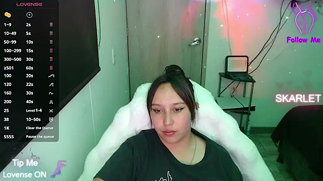 Snapshot of Skarlet_Adams28 chatting on 10.10.25 Skarlet Adams28 online show from 10.10.25