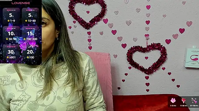 Snapshot of Giia39 chatting on 02.24.25 Giia39 online show from 02.24.25