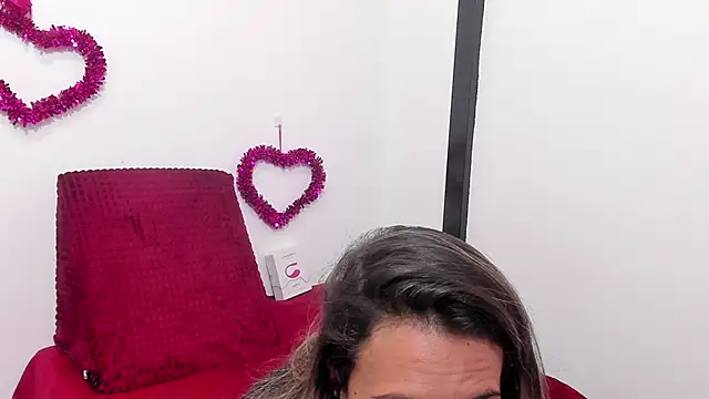 Snapshot of Giia39 chatting on 10.20.25 Giia39 online show from 10.20.25