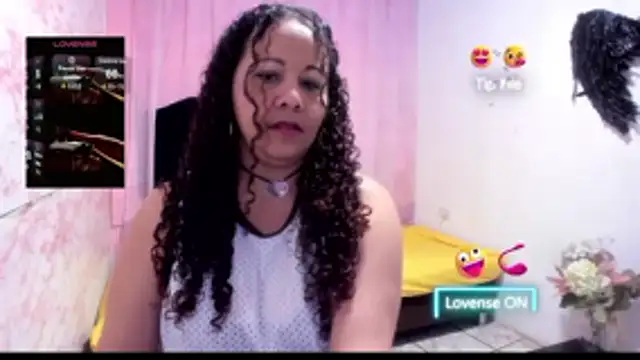 Snapshot of Brunette_sasha chatting on 11.26.25 Brunette sasha online show from 11.26.25