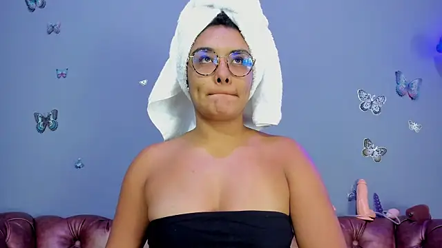 Snapshot of Kaira_mosse chatting on 11.29.25 Kaira mosse online show from 11.29.25