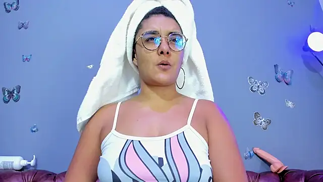 Snapshot of Kaira_mosse chatting on 12.04.25 Kaira mosse online show from 12.04.25