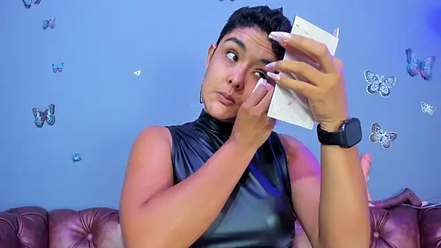 Snapshot of Kaira_mosse chatting on 12.19.25 Kaira mosse online show from 12.19.25