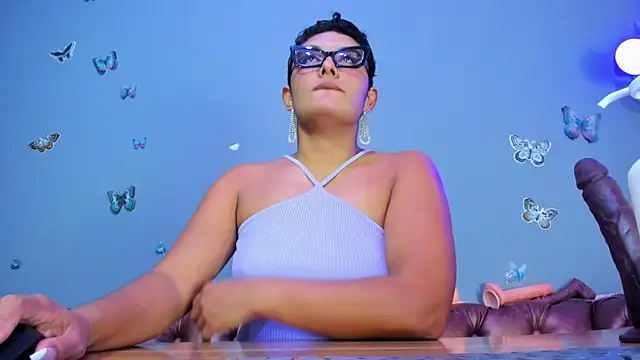 Snapshot of Kaira_mosse chatting on 12.21.25 Kaira mosse online show from 12.21.25