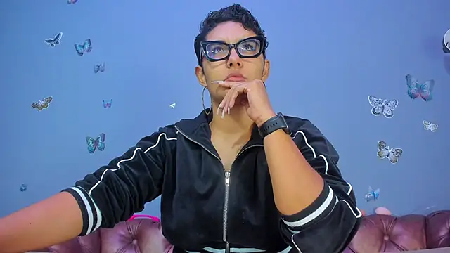 Snapshot of Kaira_mosse chatting on 12.22.25 Kaira mosse online show from 12.22.25