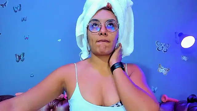 Snapshot of Kaira_mosse chatting on 03.14.26 Kaira mosse online show from 03.14.26