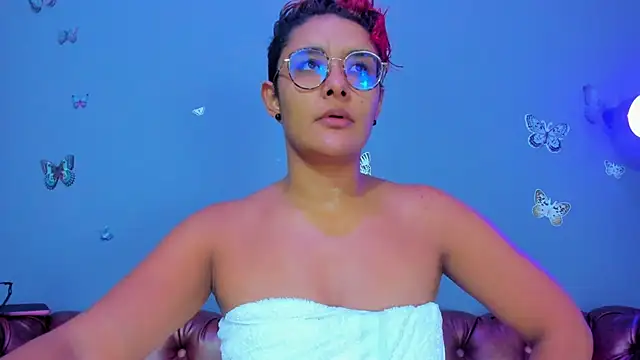 Kaira mosse online show from 04.28.26