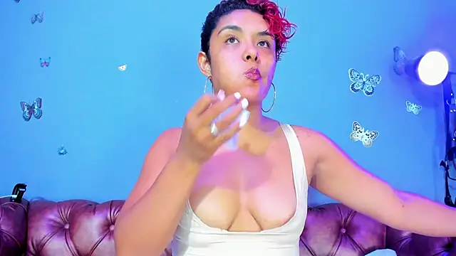Kaira mosse online show from 05.05.26