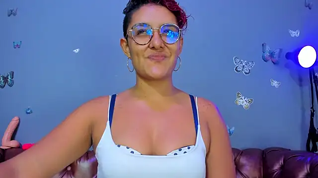 Kaira mosse online show from 06.12.26