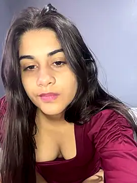 Snapshot of MiaOrtizCam chatting on 12.01.24 MiaOrtizCam online show from 12.01.24