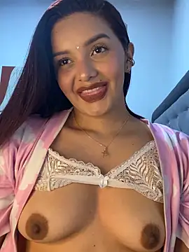 Melanyprada online show from 11.15.25