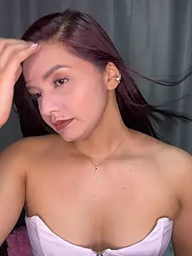 Snapshot of Melanyprada chatting on 07.22.26 Melanyprada online show from 07.22.26