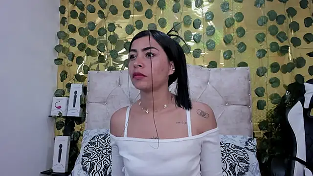 Snapshot of cristalconnorr chatting on 12.26.24 cristalconnorr online show from 12.26.24