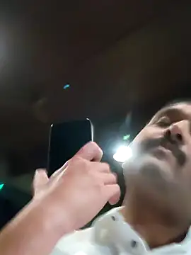 Snapshot of Akhil3290 chatting on 11.16.25 Akhil3290 online show from 11.16.25