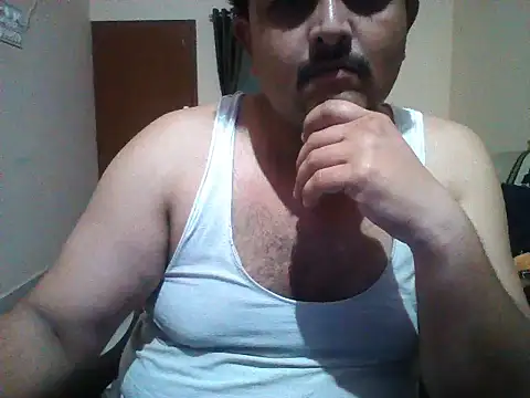 Snapshot of Akhil3290 chatting on 05.13.26 Akhil3290 online show from 05.13.26