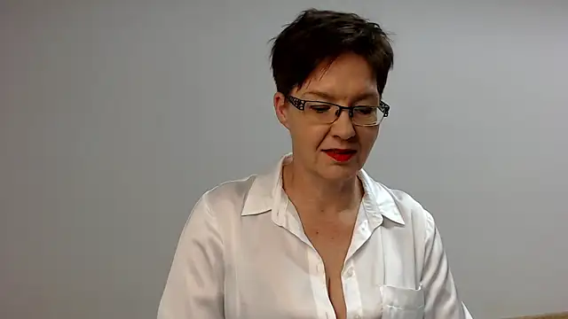 Snapshot of Sofie69Velvet chatting on 01.17.25 Sofie69Velvet online show from 01.17.25