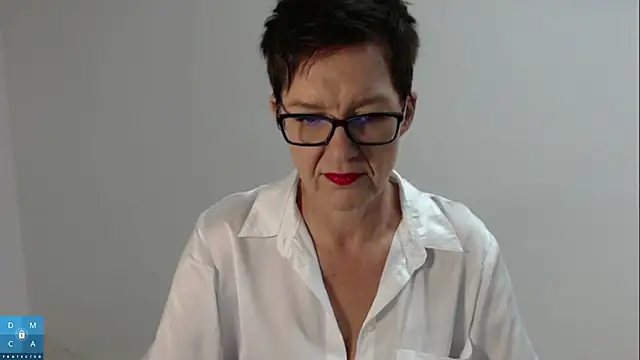 Snapshot of Sofie69Velvet chatting on 11.23.25 Sofie69Velvet online show from 11.23.25