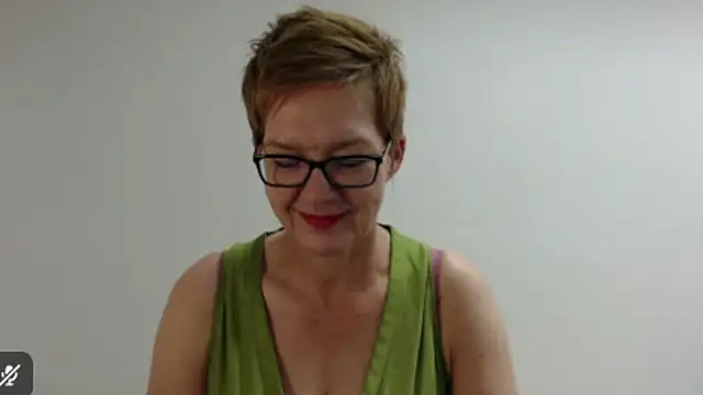 Snapshot of Sofie69Velvet chatting on 05.31.26 Sofie69Velvet online show from 05.31.26