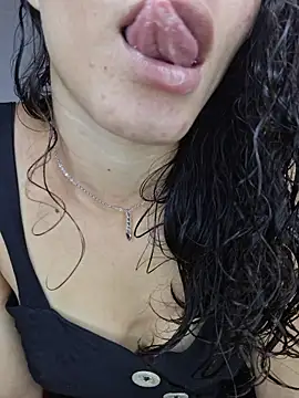 HelenHoltz online show from 12.02.25