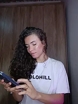 HelenHoltz online show from 06.05.26