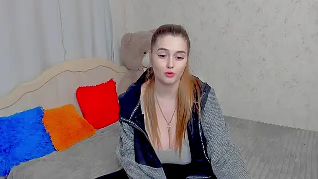 Snapshot of Nika_tailor chatting on 12.30.24 Nika tailor online show from 12.30.24