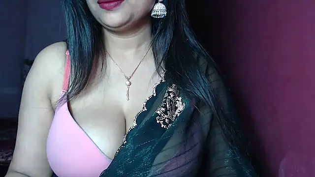 Snapshot of _Kamakshi chatting on 02.05.25 Kamakshi online show from 02.05.25