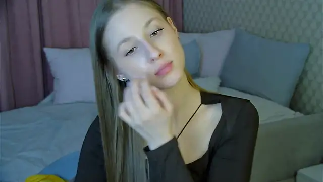 BritneyCruze online show from 02.20.25