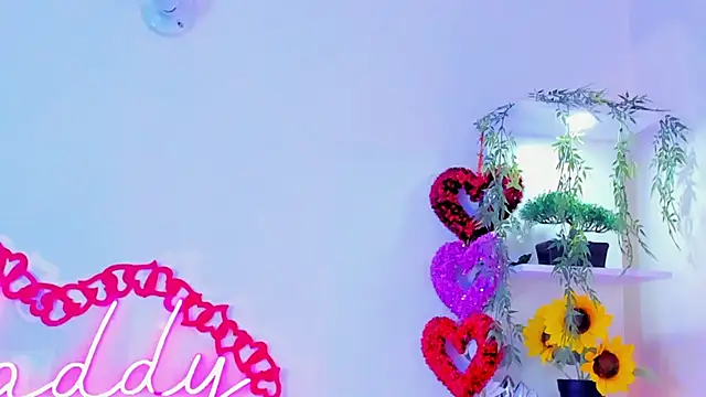 Snapshot of MaddyParisi chatting on 02.09.25 MaddyParisi online show from 02.09.25